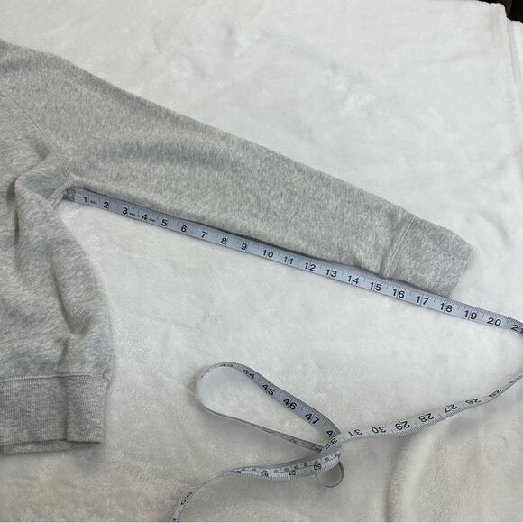 Disney X H&M Women's M Distressed Mickey Mouse Crewneck Sweatshirt Light Gray - Picture 9 of 9